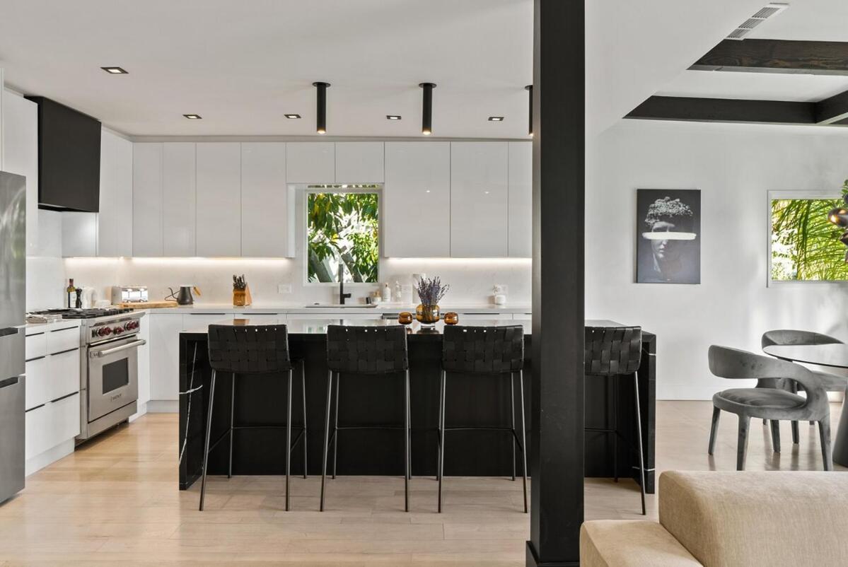 Hollywood Hills 3 Bedroom Views And Jacuzzi Los Angeles